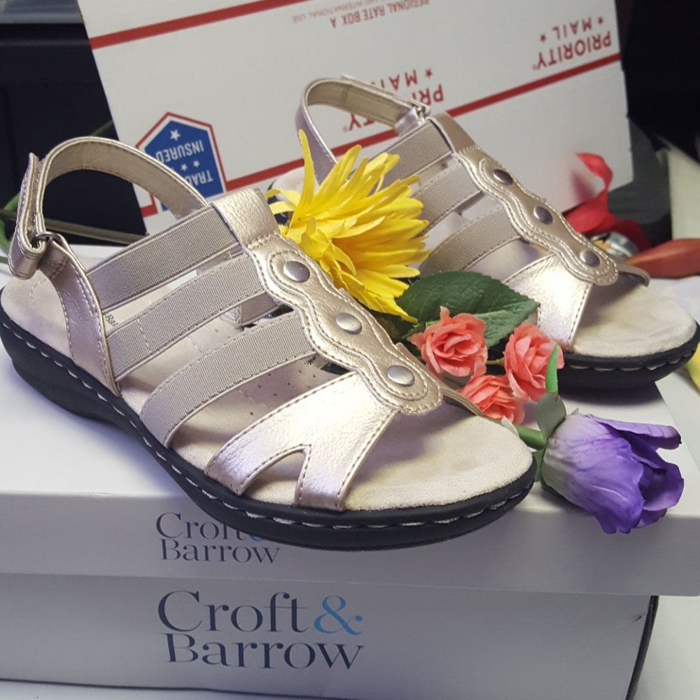 💥SALE!💥 NIB womens Croft & Barrow sandals size 6